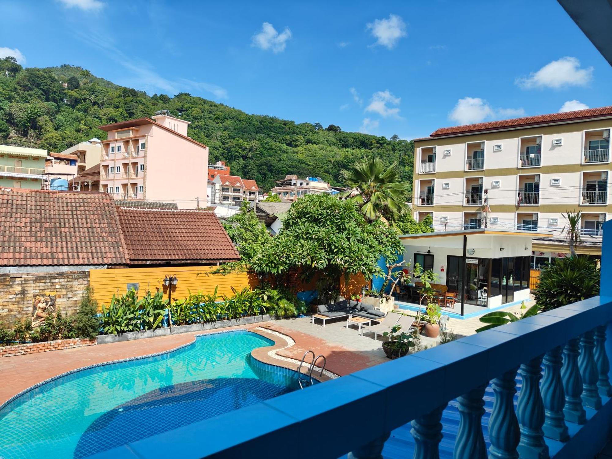 Baankasemsuk Resort 般咔 深宿 Patong Exterior photo