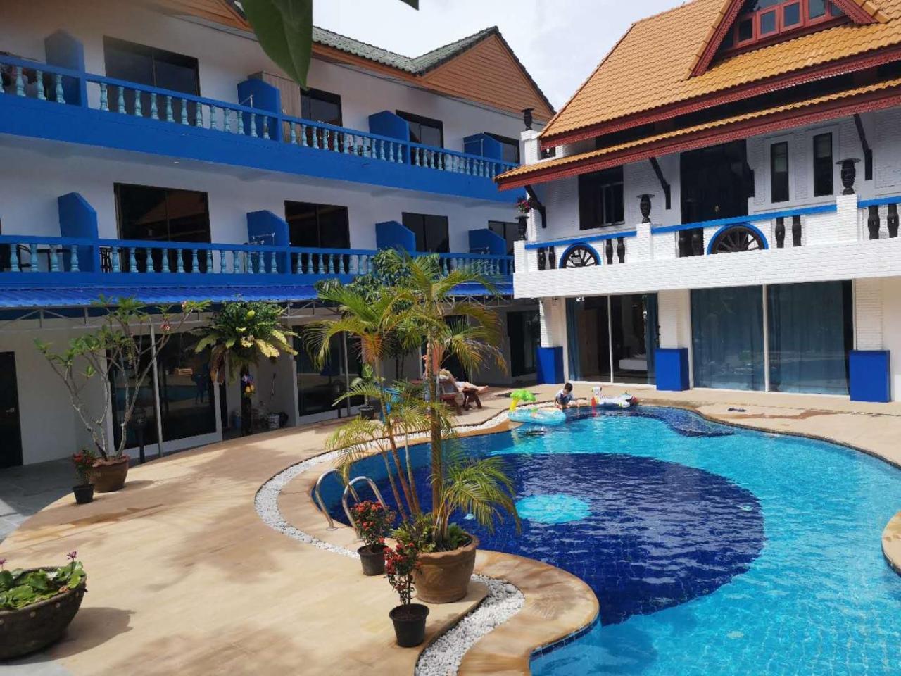 Baankasemsuk Resort 般咔 深宿 Patong Exterior photo